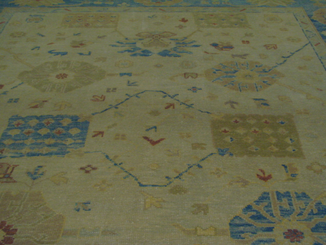 Oushak Rugs Ushak 20933 Ivory - Beige & Medium Blue - Navy Hand Knotted Rug