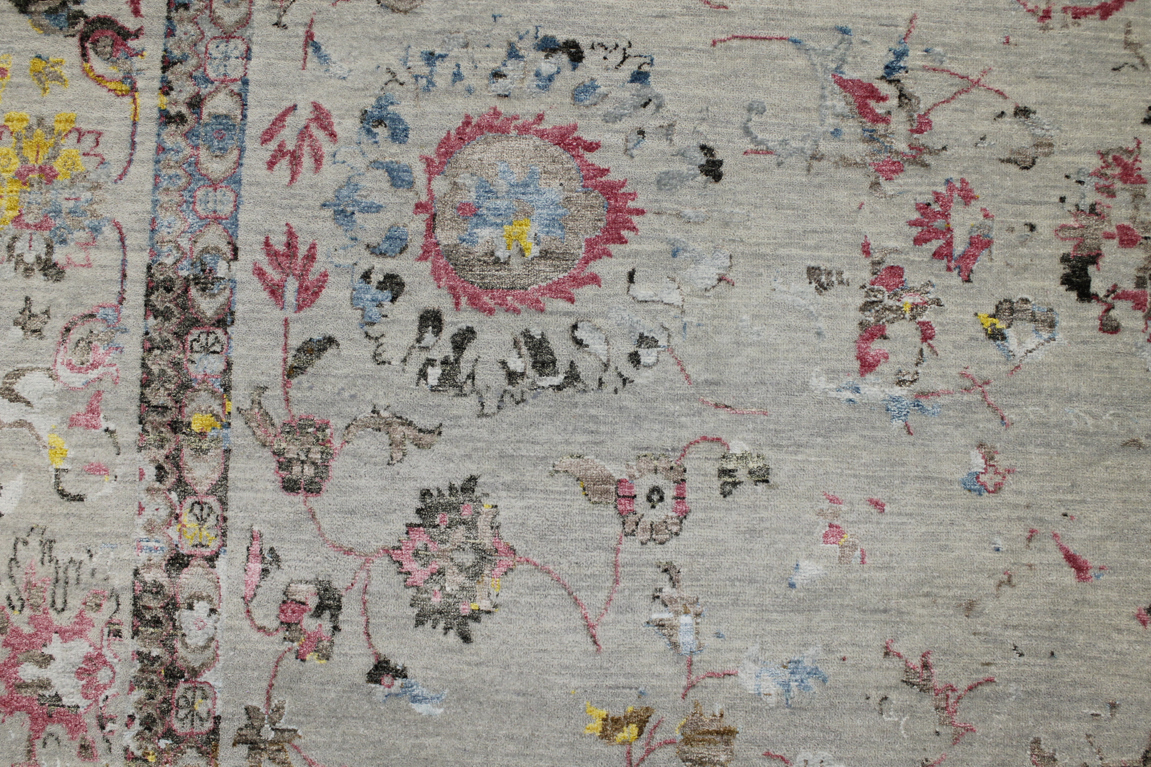 Contemporary Rugs & Transitional Rugs Sapphire 022731 Ivory - Beige & Lt. Grey - Grey Hand Knotted Rug