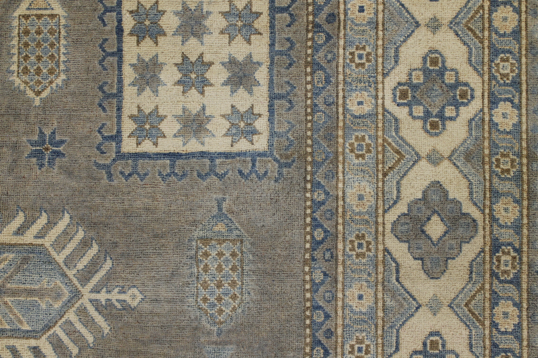 Oushak Rugs Kazak 022572 Lt. Grey - Grey & Ivory - Beige Hand Knotted Rug