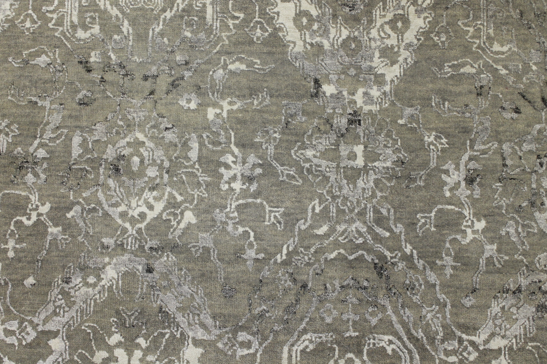 Contemporary Rugs & Transitional Rugs Sapphire 022492 Lt. Grey - Grey & Ivory - Beige Hand Knotted Rug