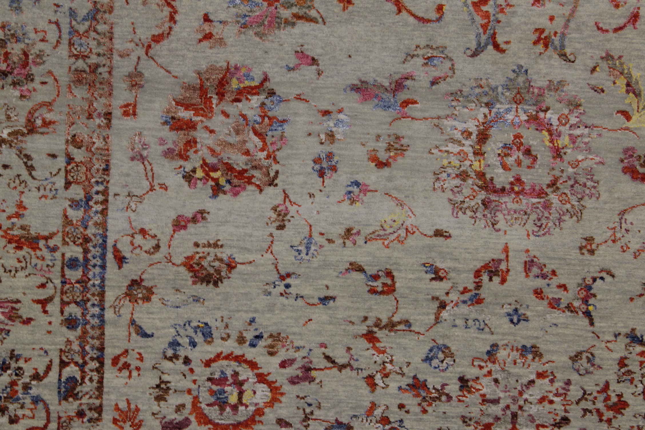 Contemporary Rugs & Transitional Rugs Sapphire 022391 Lt. Grey - Grey & Multi Hand Knotted Rug