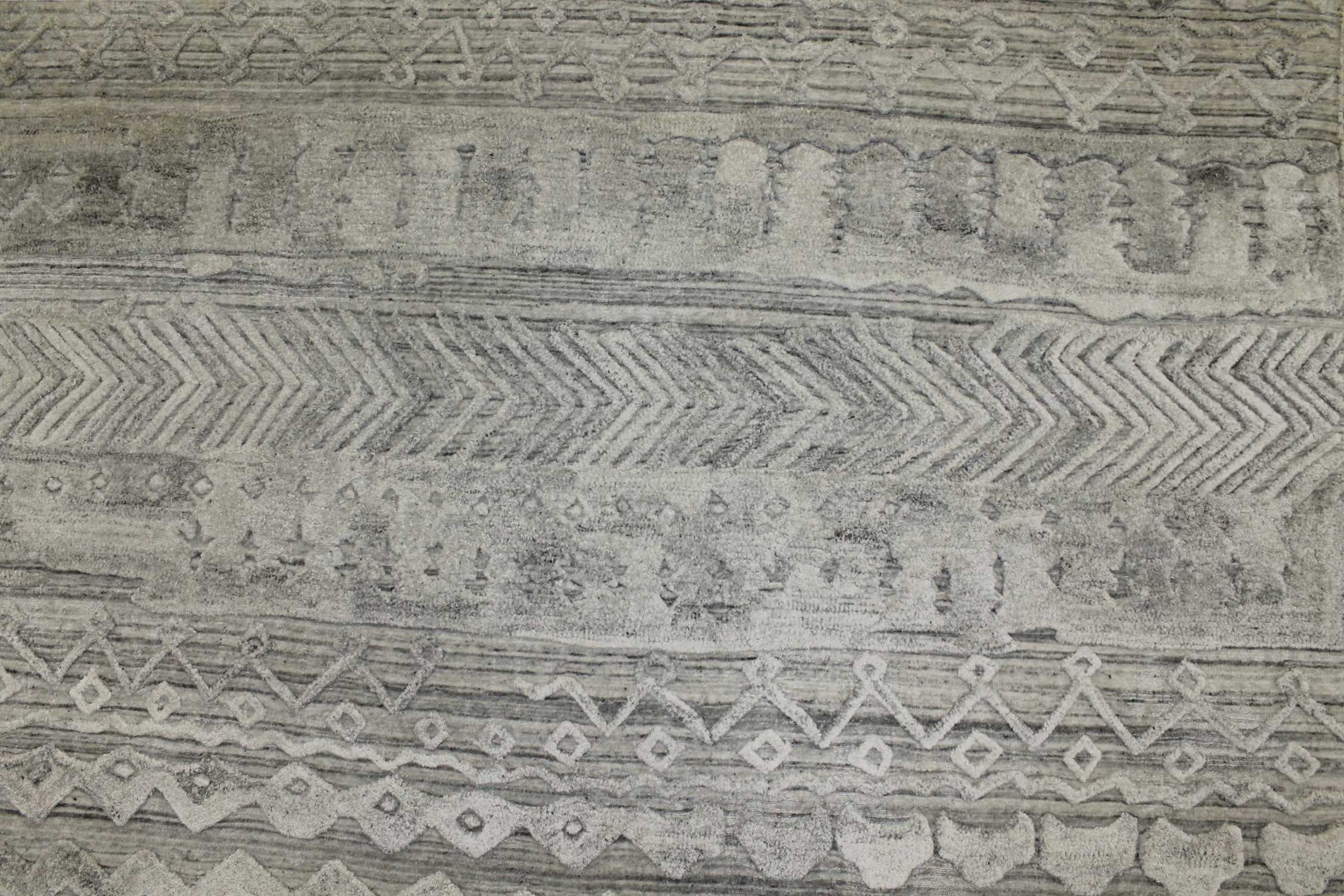 Contemporary Rugs & Transitional Rugs Fine Loom 022289 Lt. Grey - Grey Hand Knotted Rug