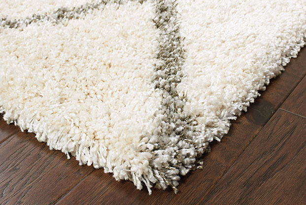 Contemporary & Transitional Rugs Henderson 90W Ivory - Beige & Lt. Grey - Grey Machine Made Rug