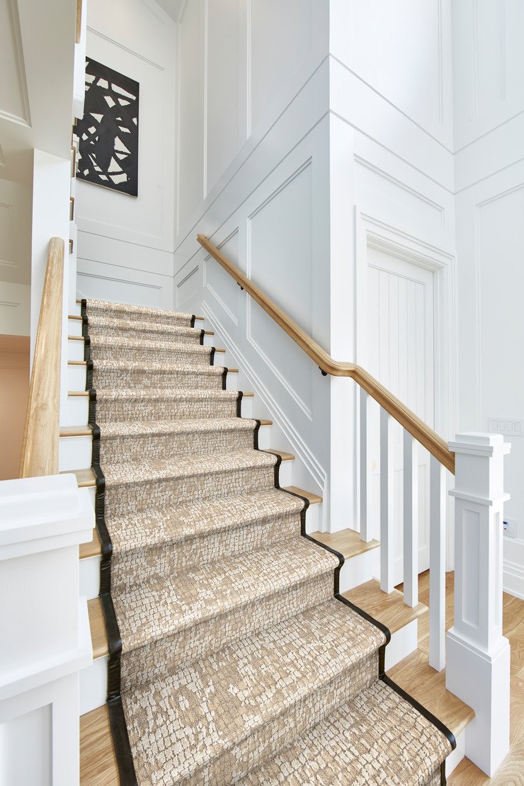 Custom Rugs, Runners & Rounds Momentum Caviar Black - Charcoal & Lt. Grey - Grey Machine Made Rug