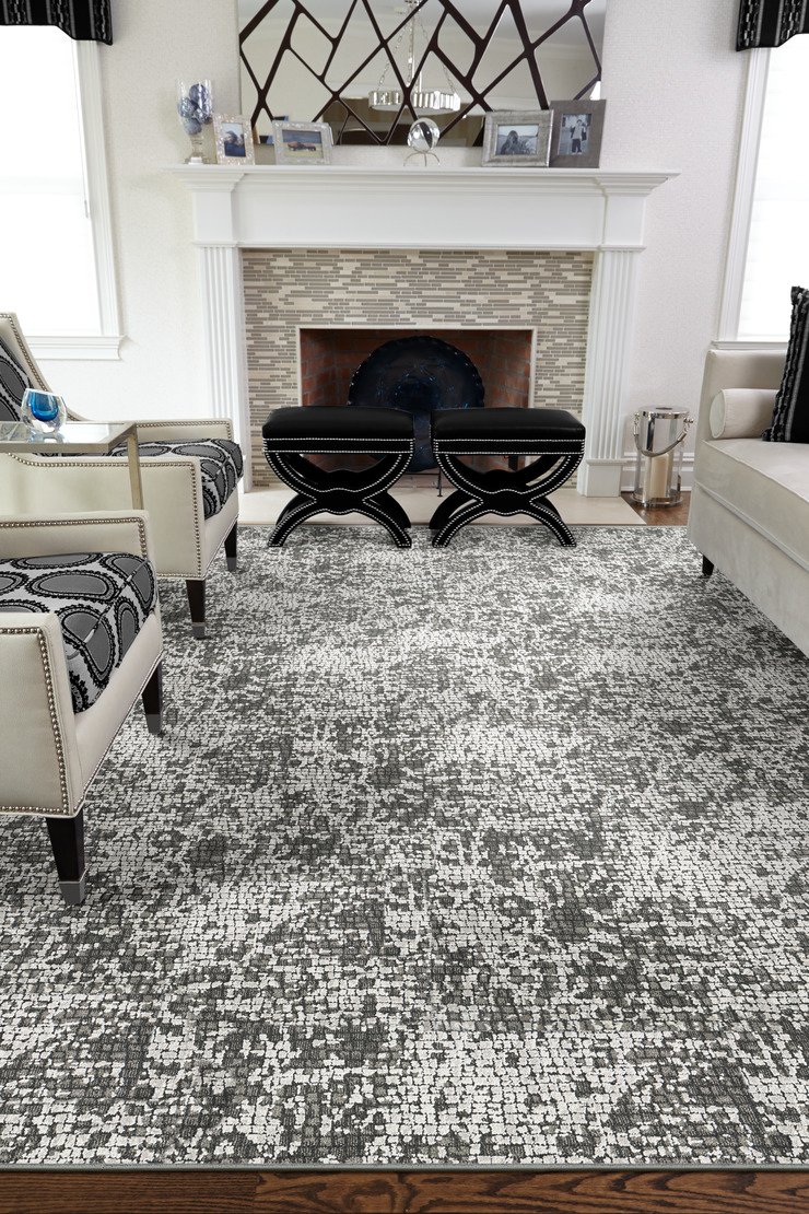 Custom & Wall to Wall Momentum Chrome Lt. Grey - Grey Machine Made Rug