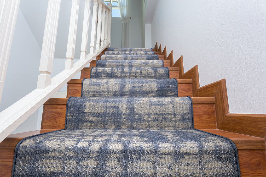 Custom & Wall to Wall Elevation Midnight Medium Blue - Navy & Ivory - Beige Machine Made Rug