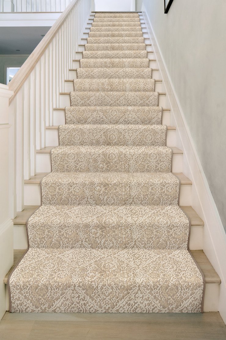 Custom Rugs, Runners & Rounds Shangri La Metal Lt. Grey - Grey Machine Made Rug