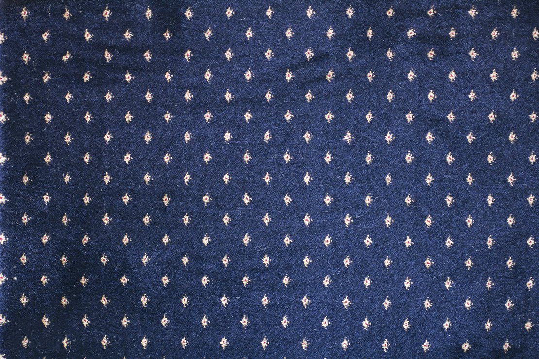 Custom Rugs, Runners & Rounds Lake Point Navy Medium Blue - Navy & Ivory - Beige Machine Made Rug