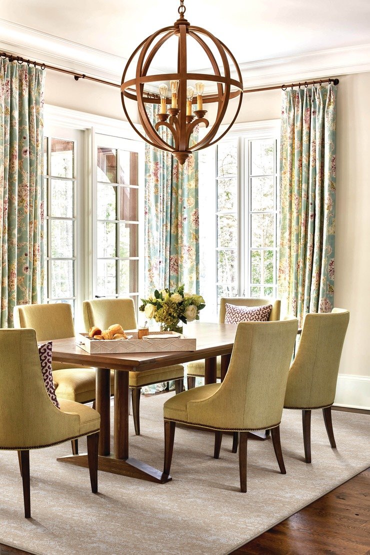 Custom Rugs, Runners & Rounds Imagery Shell Ivory - Beige Machine Made Rug