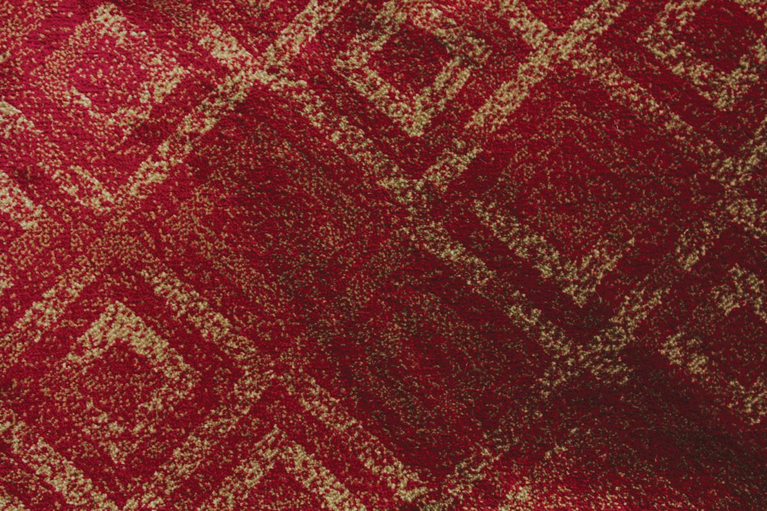 Custom Rugs, Runners & Rounds Sphinx Cherry Red - Burgundy & Lt. Gold - Gold Machine Made Rug