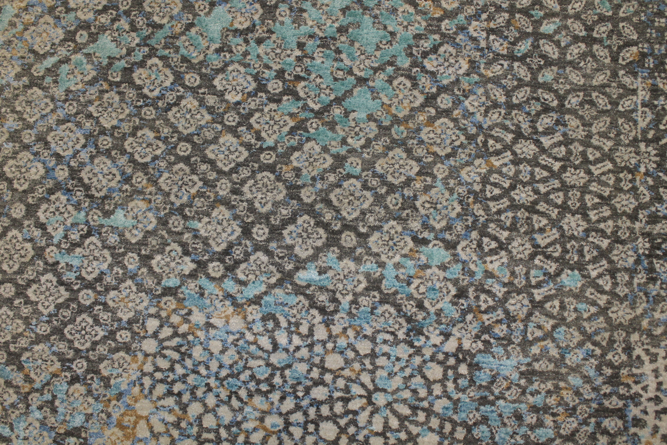 Contemporary Rugs & Transitional Rugs Jankat 022842 Lt. Grey - Grey & Multi Hand Knotted Rug