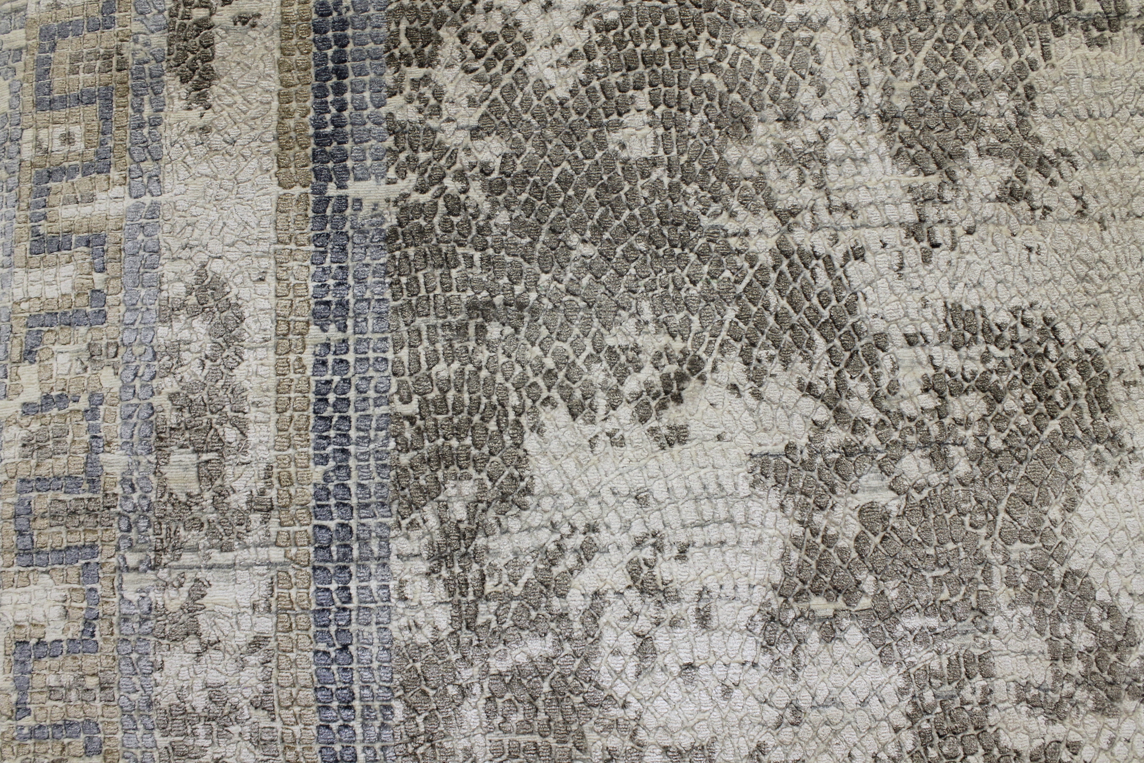Contemporary Rugs & Transitional Rugs Mosaic 022667 Lt. Grey - Grey Hand Knotted Rug