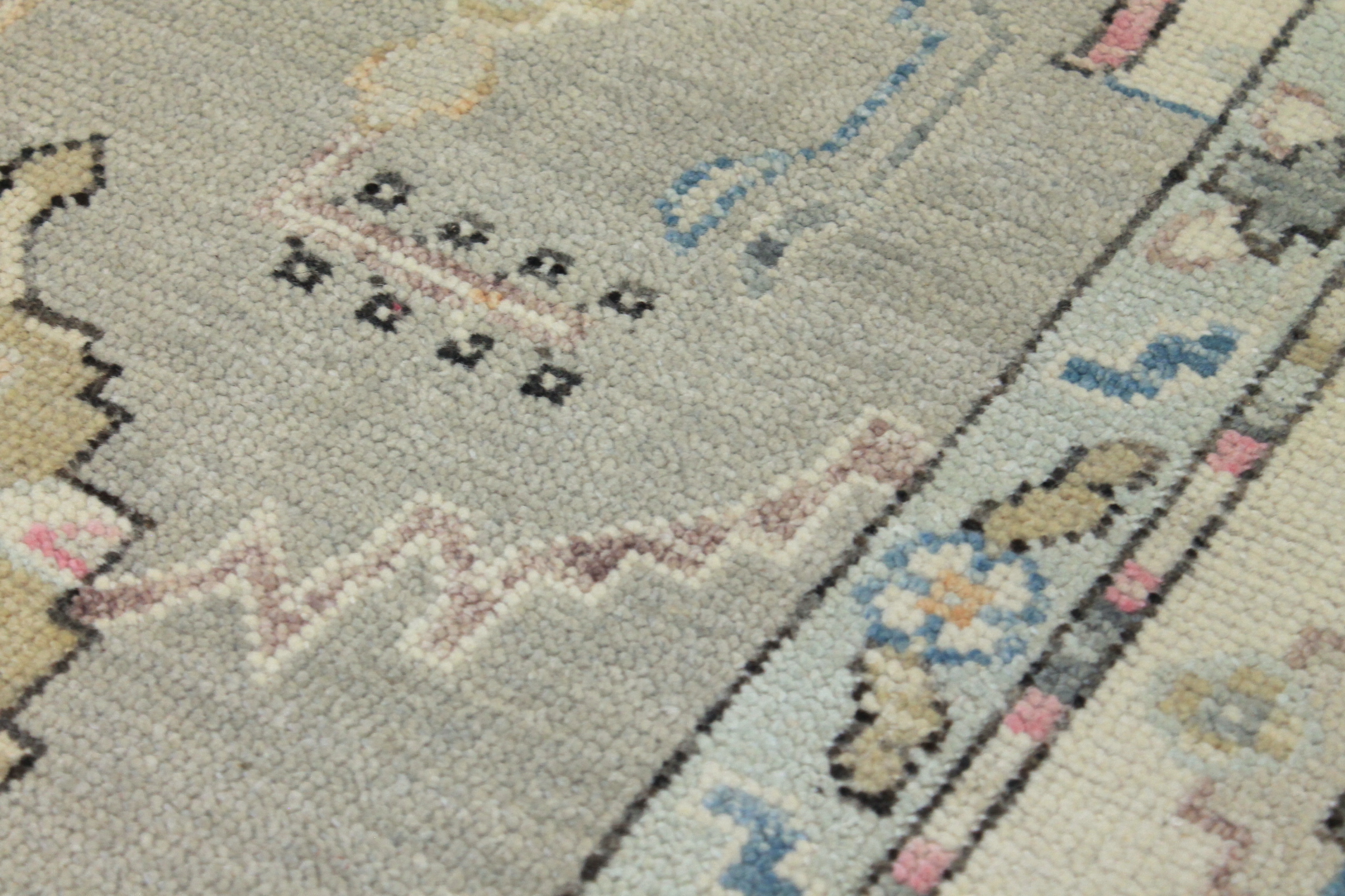 Oushak Rugs Fine Nizam 024435 Lt. Grey - Grey & Ivory - Beige Hand Knotted Rug