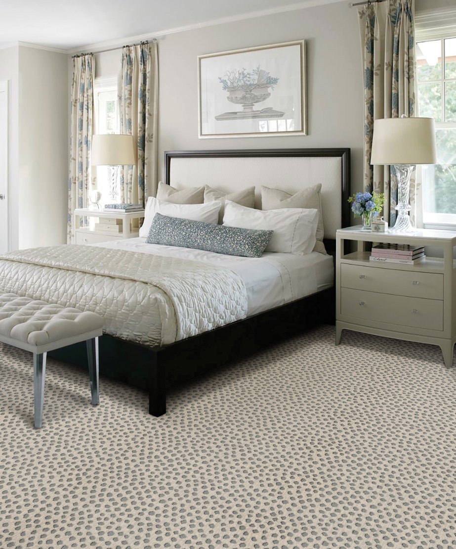 Custom Rugs, Runners & Rounds Dottie White Rain Lt. Grey - Grey Machine Made Rug