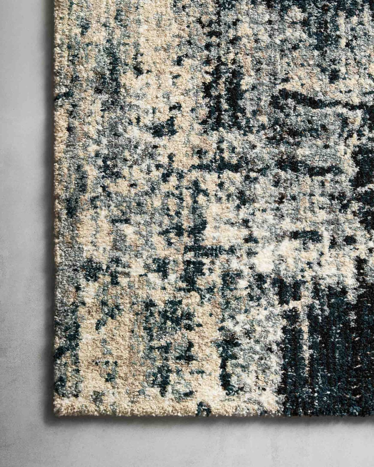 Contemporary Rugs & Transitional Rugs Augustus AGS-01 Navy Medium Blue - Navy & Ivory - Beige Machine Made Rug