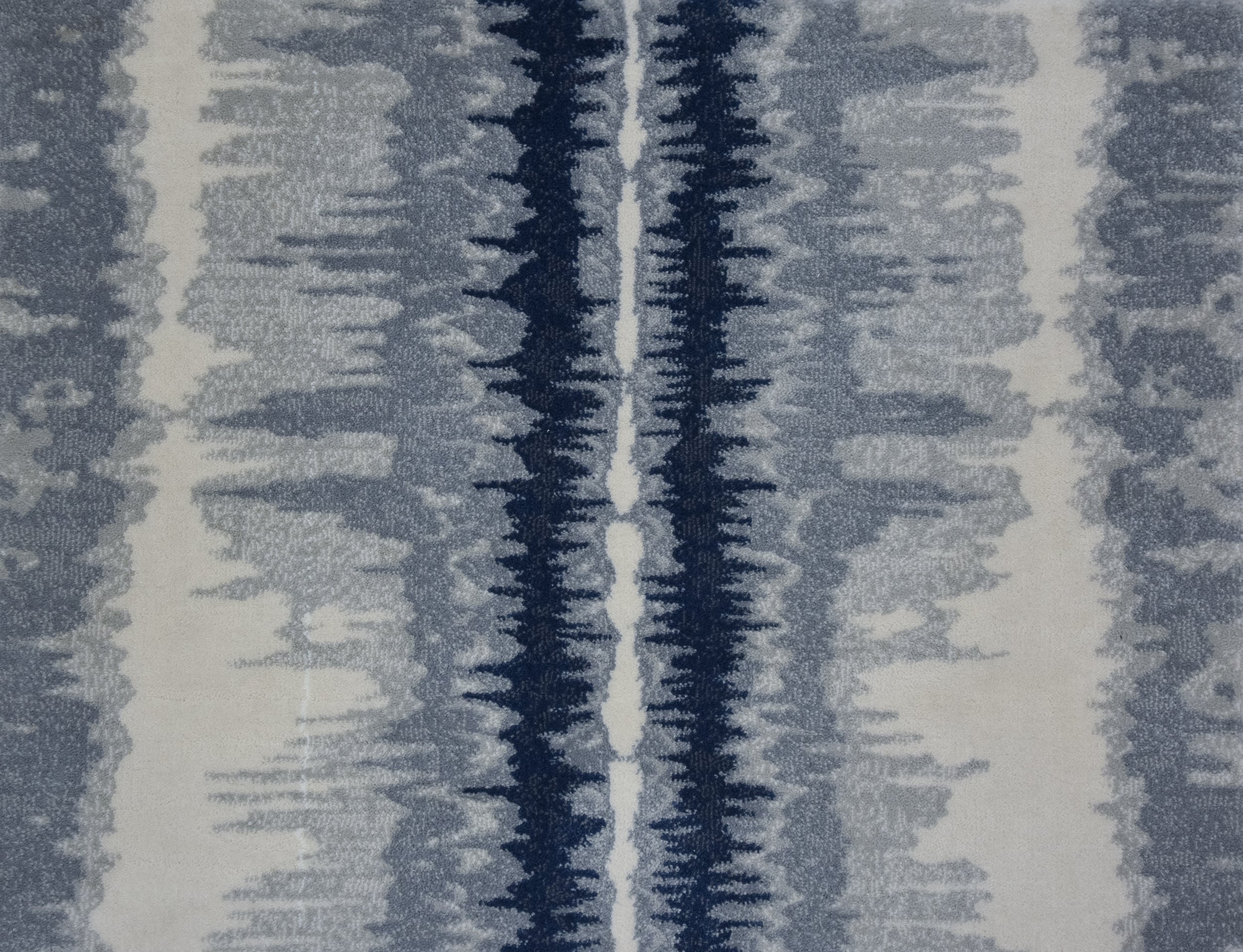 Custom & Wall to Wall Safari King Inked Medium Blue - Navy & Lt. Blue - Blue Machine Made Rug