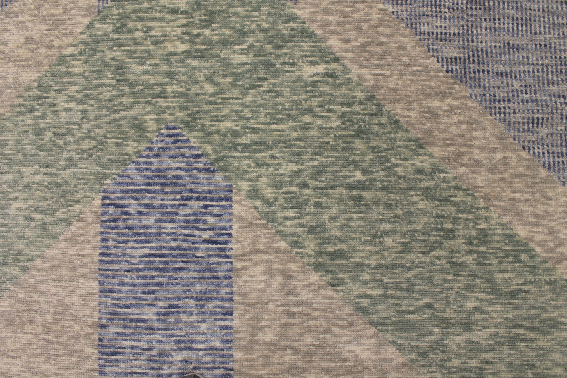 Contemporary Rugs & Transitional Rugs EDGE 027550 Lt. Grey - Grey & Lt. Blue - Blue Hand Knotted Rug