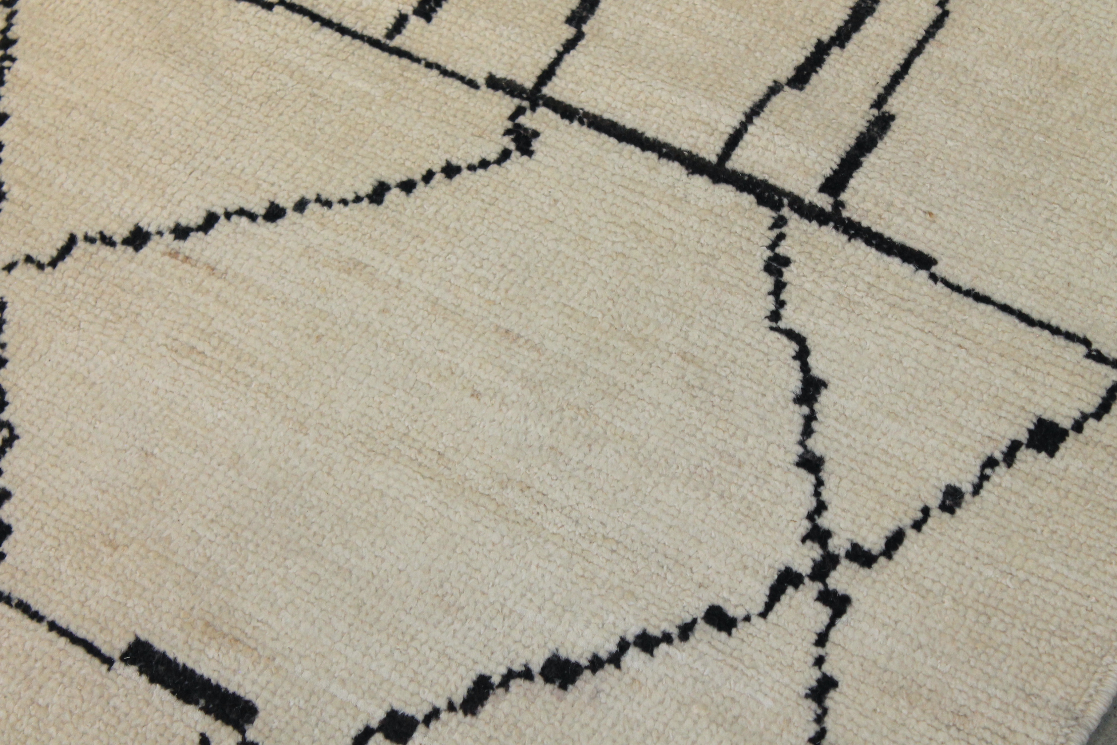 Casual Rugs & Solid Rugs MORROCAN 027206 Ivory - Beige & Black - Charcoal Hand Knotted Rug