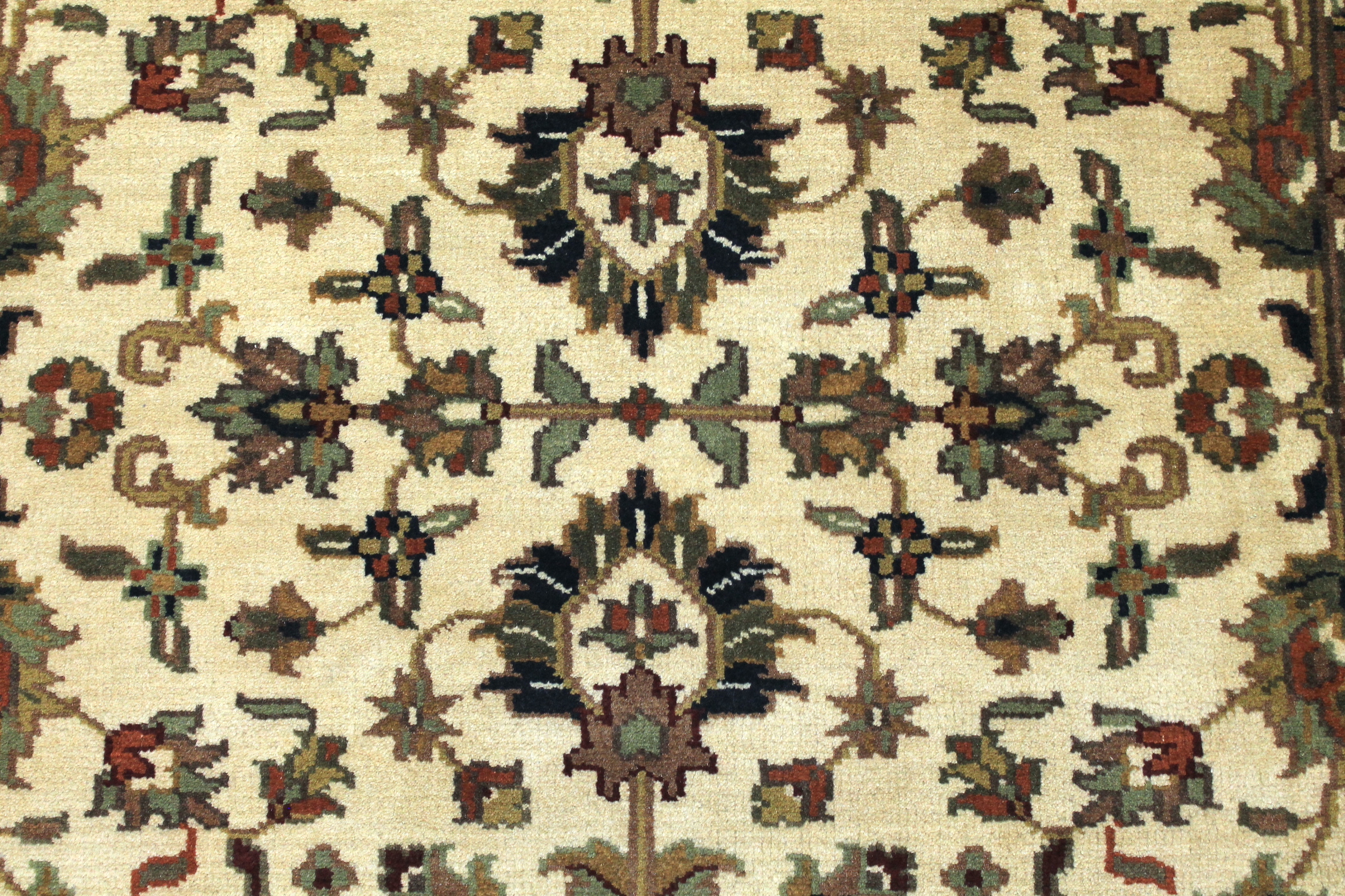 Clearance & Discount Rugs Traditional Hand Knotted Wool Rug 7524 Ivory - Beige & Green Hand Knotted Rug