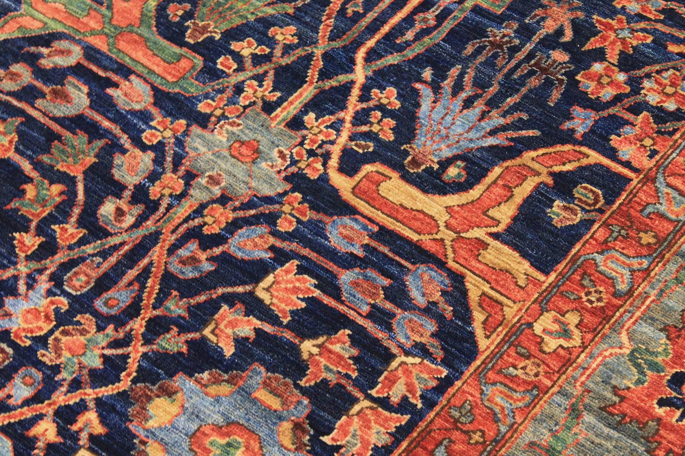 Traditional & Oriental Rugs Aryana 028842 Medium Blue - Navy & Lt. Green Hand Knotted Rug