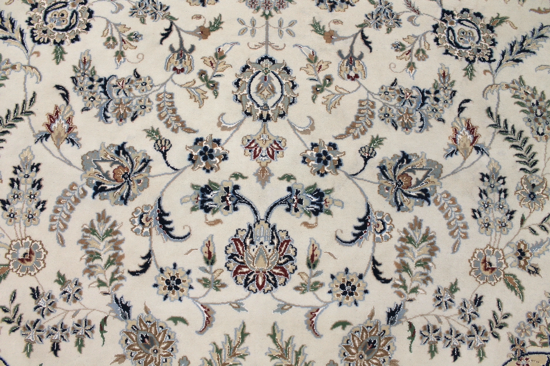 Traditional & Oriental Rugs Indian Nain 29408 Ivory - Beige Hand Knotted Rug