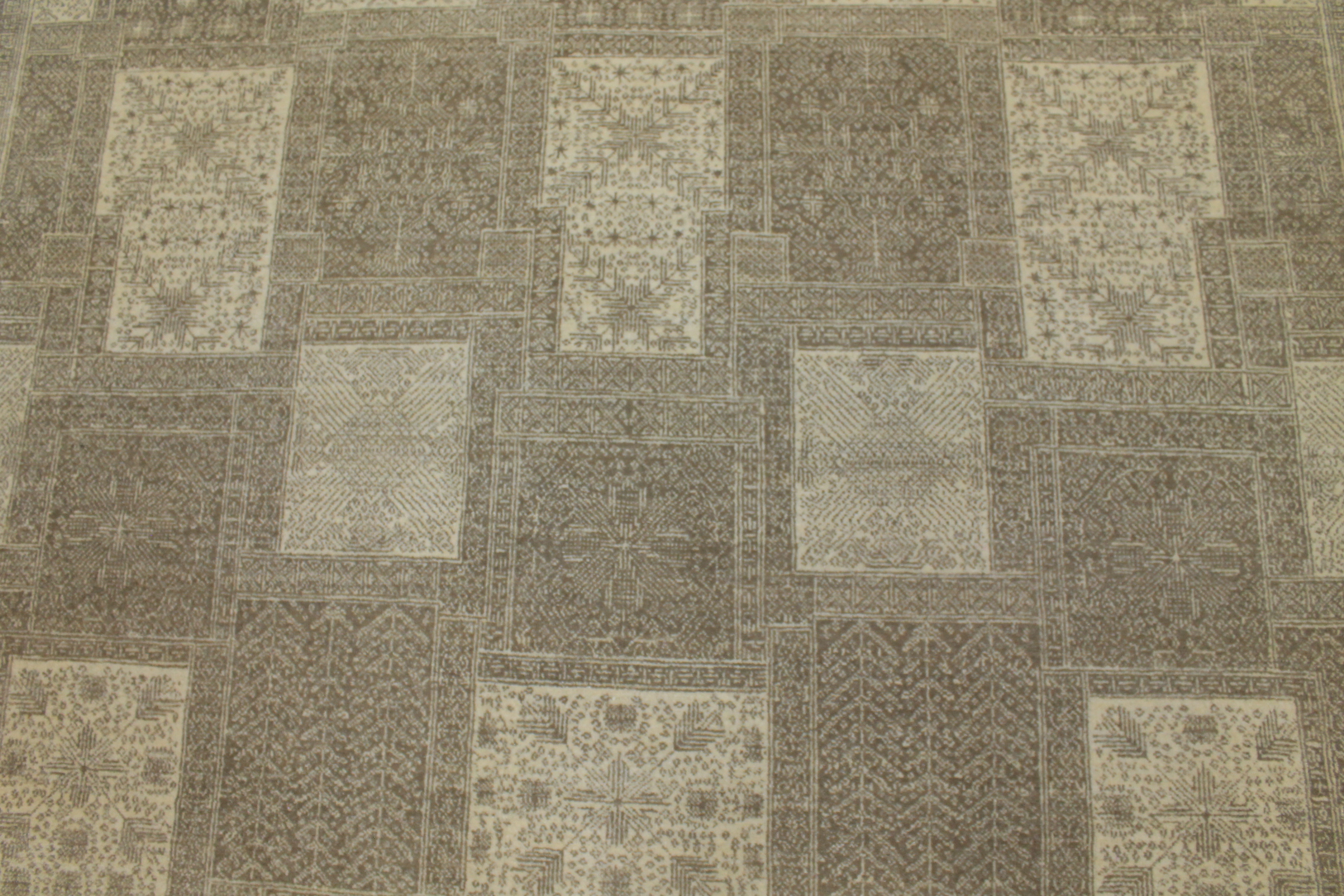Clearance & Discount Rugs Zaal 11459 Lt. Brown - Chocolate & Ivory - Beige Hand Knotted Rug