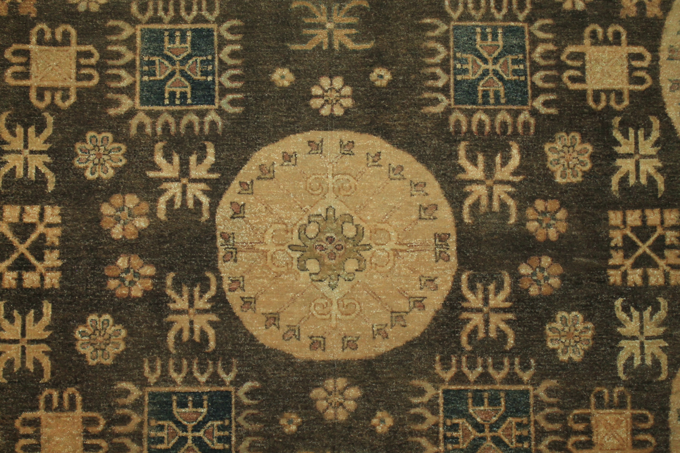 Clearance & Discount Rugs Sultan 11493 Black - Charcoal & Lt. Gold - Gold Hand Knotted Rug