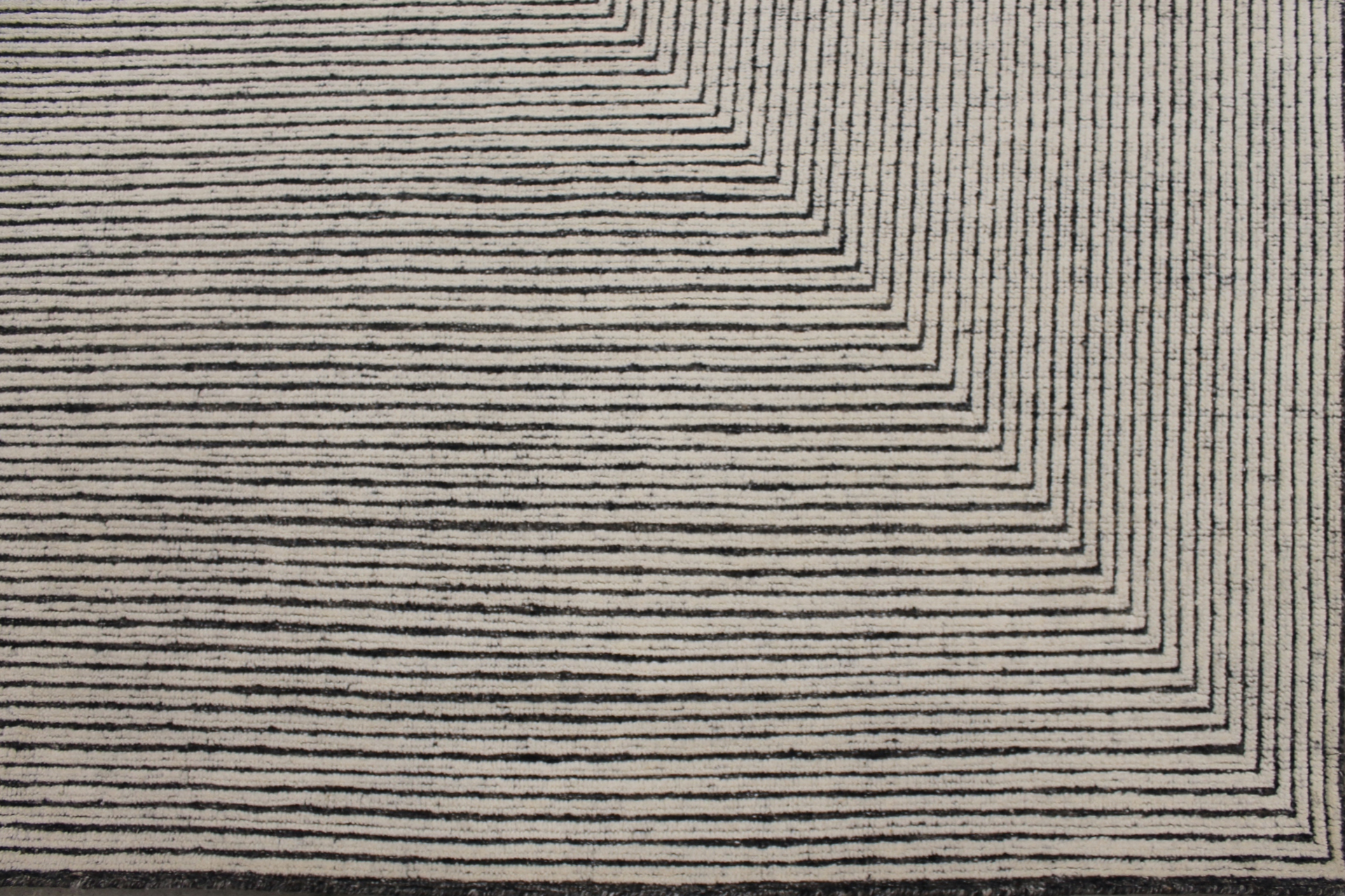 Casual Rugs & Solid Rugs Casbah R-3  029339 Ivory - Beige & Black - Charcoal Hand Knotted Rug