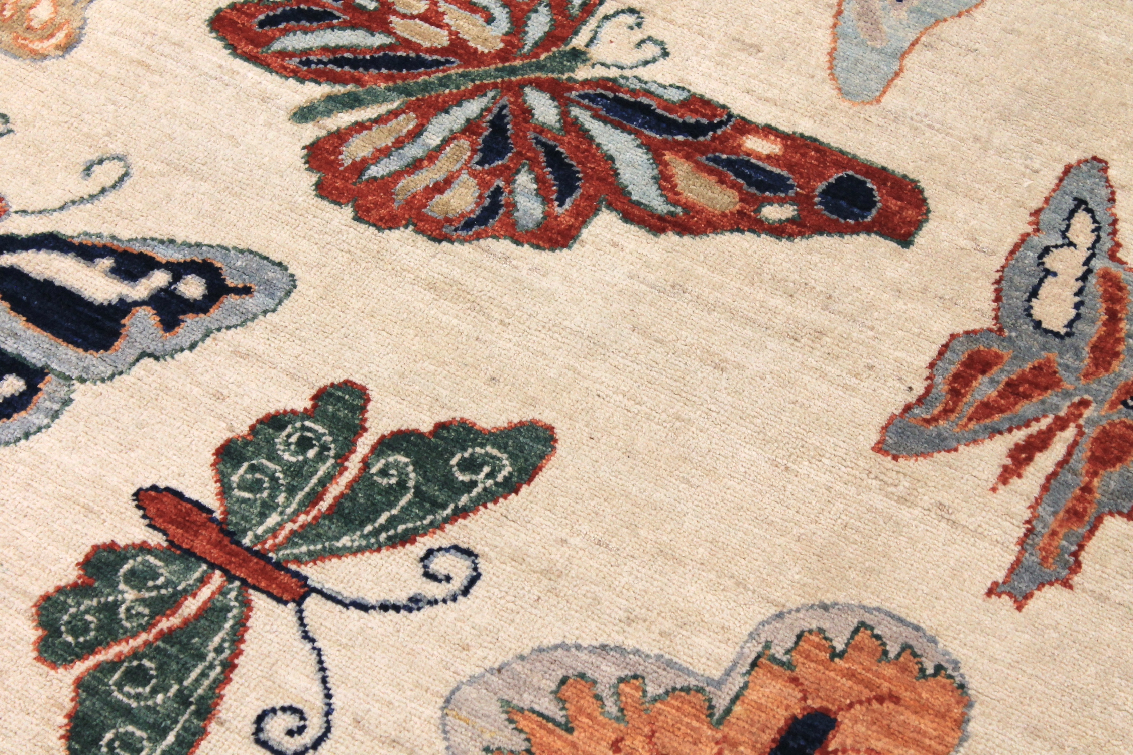 Contemporary Rugs & Transitional Rugs Butterfly 030181 Ivory - Beige Hand Knotted Rug