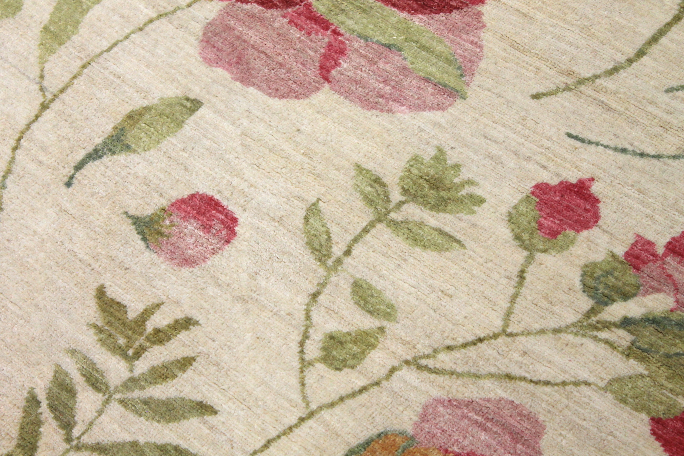 Contemporary Rugs & Transitional Rugs Flower Rug 030173 Ivory - Beige Hand Knotted Rug
